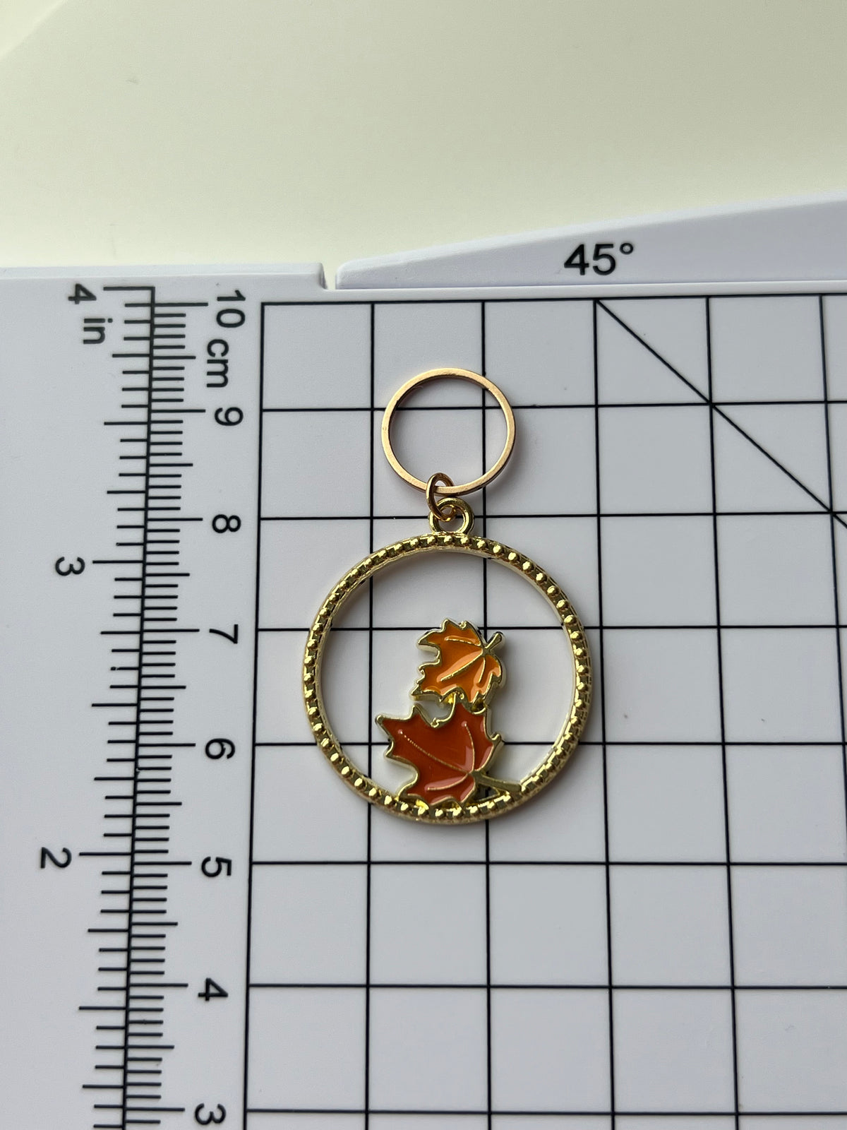 Leaves in a Ring